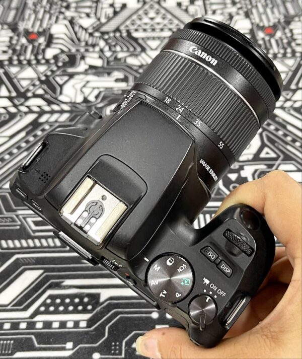 Canon EOS 200D II Kit with 18-55mm Lens