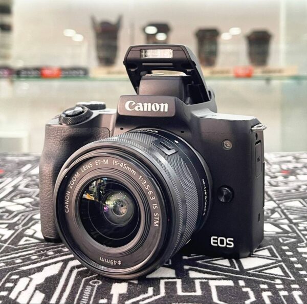 Canon EOS M50 Kit Lens