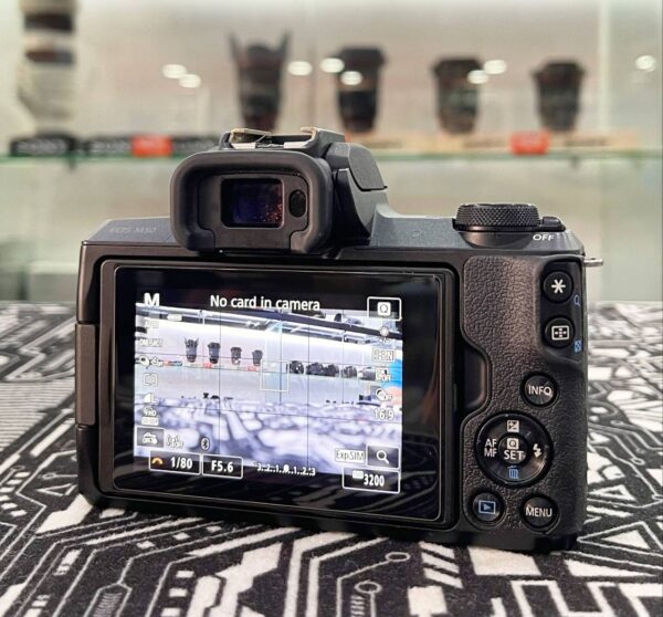 Canon EOS M50 Kit Lens