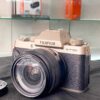 Fujifilm X-T100 entry-level mirrorless camera with 24MP APS-C sensor and 15-45mm lens – like new condition