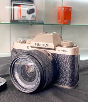 Fujifilm X-T100 Kit with 15-45mm f/3.5-5.6 OIS PZ Lens + Accessory Bundle