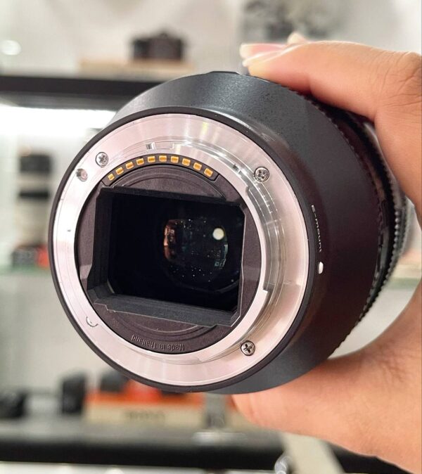 Sony FE 100mm f/2.8 STF GM OSS Lens with Accessory Bundle