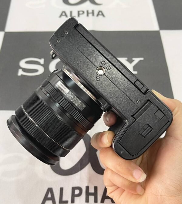 Fujifilm X-S10 Kit with XC 15-45mm f/3.5-5.6 OIS PZ Lens + Accessory Bundle