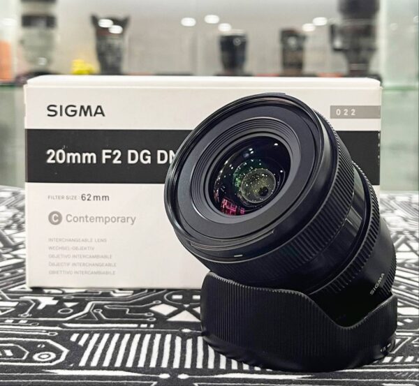 Sigma 20mm f/2 DG DN Contemporary I-Series Lens – Excellent Condition (97%) with Accessory Bundle