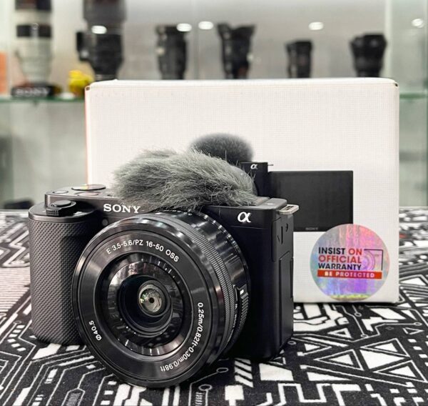 photo_2025-02-21_04-20-00 Sony ZV-E10 Kit with 16-50mm f/3.5-5.6 PZ Lens