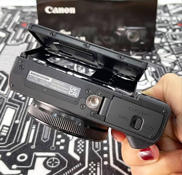 photo_2025-03-08_04-08-02 (2) Canon PowerShot G7 X Mark III – Open Box Unused (99%)
