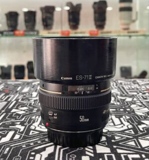 Canon EF 50mm f/1.4 USM Lens with Accessory Bundle