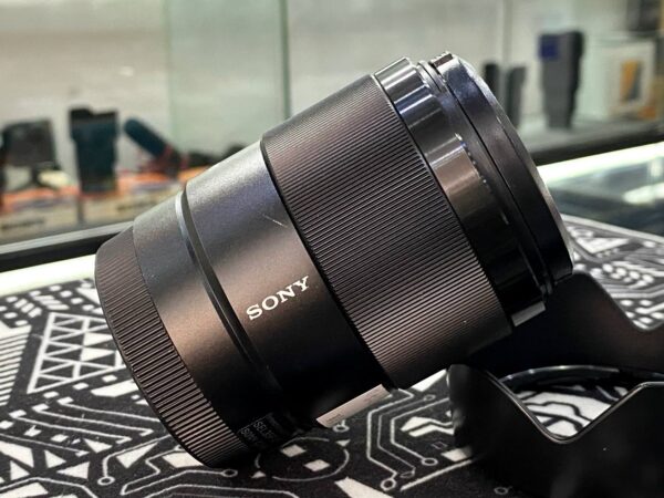 Sony FE 35mm f/1.8 Lens for Full-Frame E-Mount