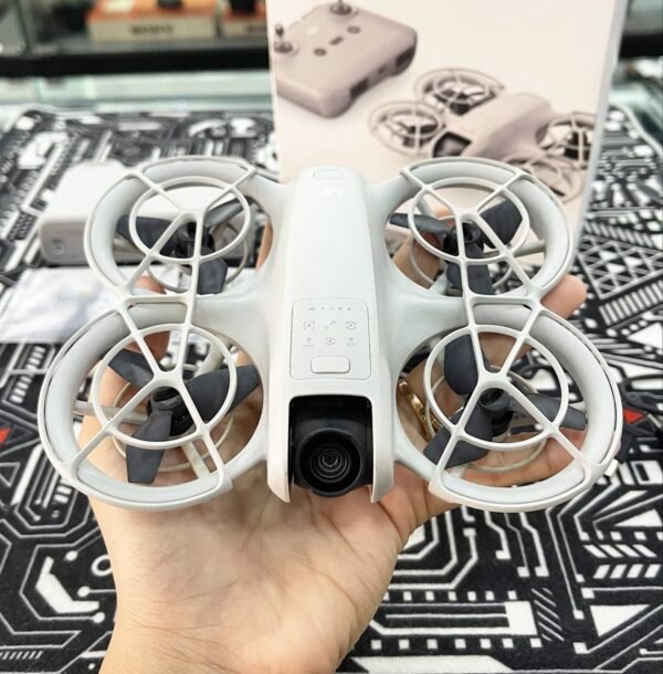 DJI NEO Fly More Combo – Excellent Condition with 3 Batteries + Charging Hub + Full Kit