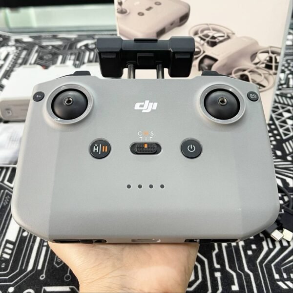 DJI NEO Fly More Combo – Excellent Condition with 3 Batteries + Charging Hub + Full Kit