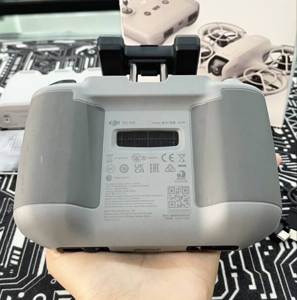 DJI NEO Fly More Combo – Excellent Condition with 3 Batteries + Charging Hub + Full Kit