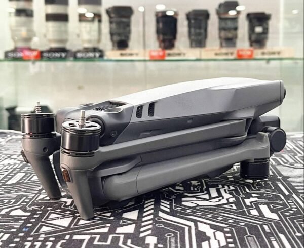 DJI Mavic 3 – Very Good 5.1K Hasselblad Drone with Wide Lens + Bag + 64GB
