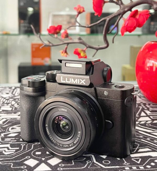 Panasonic Lumix G100 Vlogging Kit with 12-32mm Lens + 64GB Card