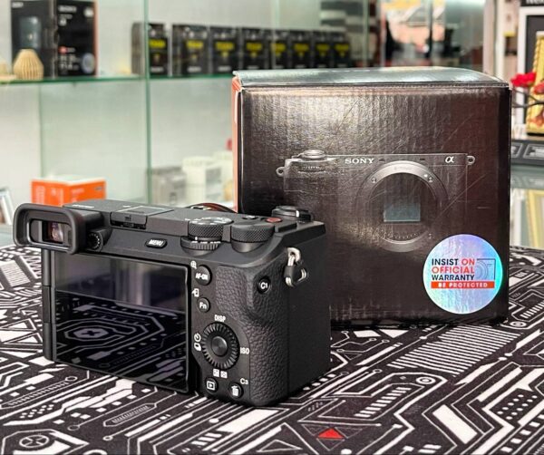 Sony A6700L Kit with 16-50mm Lens + Accessory Bundle