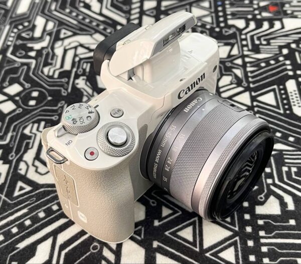Canon EOS M50 Kit Lens