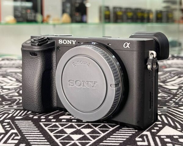 photo_2025-08-16_04-13-24 Sony Alpha A6400 with Accessory Bundle