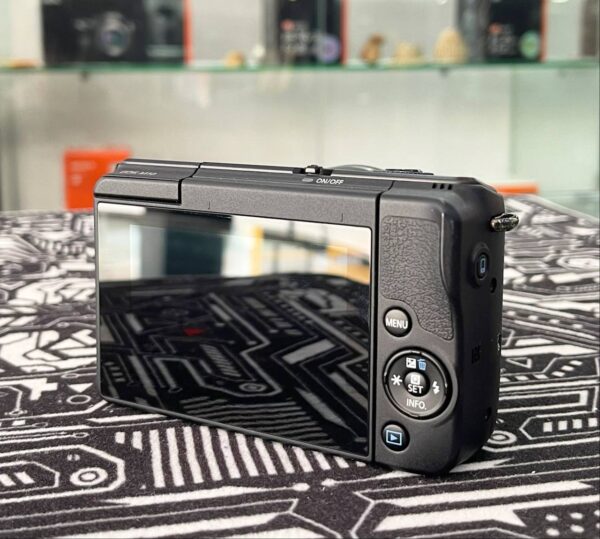 Canon EOS M10 Kit Lens