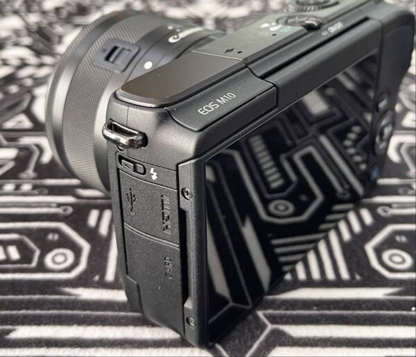 Canon EOS M10 Kit Lens