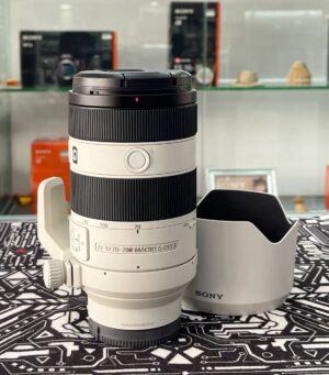 Sony FE 70-200mm f/4 Macro G OSS II Lens with Accessory Bundle