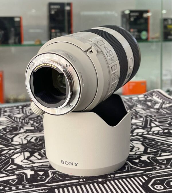 photo_2025-09-13_05-07-01 Sony FE 70-200mm f/4 Macro G OSS II Lens with Accessory Bundle