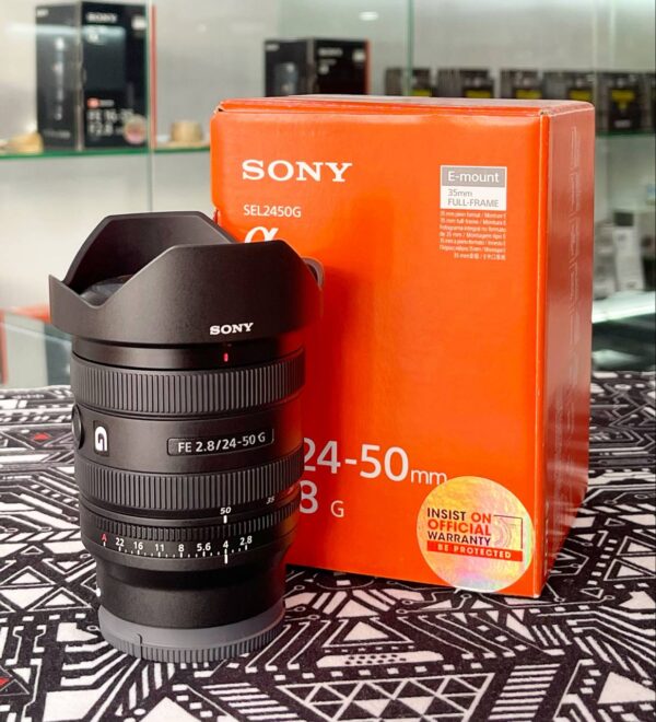 Sony FE 24-50mm f/2.8 G Lens with Accessory Bundle