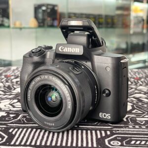 Canon EOS M50 Kit Lens
