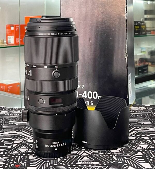 Nikon Z 100-400mm professional S-Line super-telephoto zoom lens for Z-mount – like new condition