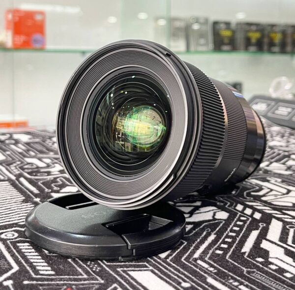 photo_2025-10-16_04-25-29 Sigma 24mm f/1.4 DG DN Art Lens for Sony E-Mount with UV Filter + Accessory Bundle