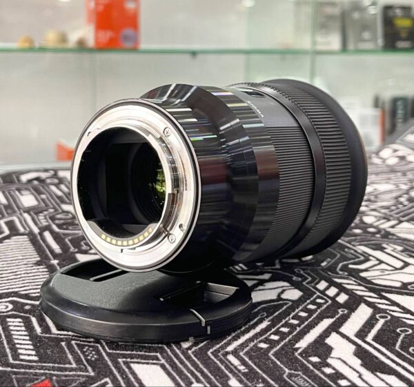 photo_2025-10-16_04-25-30 Sigma 24mm f/1.4 DG DN Art Lens for Sony E-Mount with UV Filter + Accessory Bundle