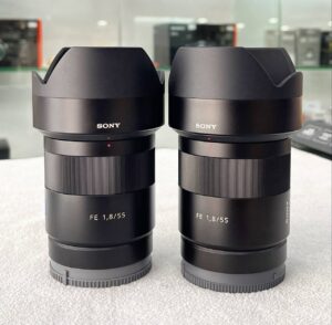 Sony FE 55mm f/1.8 ZA Carl Zeiss Sonnar T Lens (SEL55F18Z)
