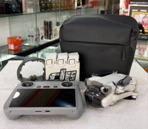 DJI Mini 4 Pro Fly More Combo