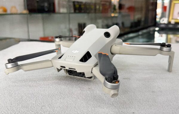 photo_2025-12-02_03-46-29 DJI Mini 4 Pro Fly More Combo