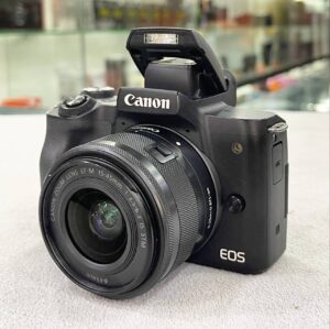 Canon EOS M50 Kit Lens