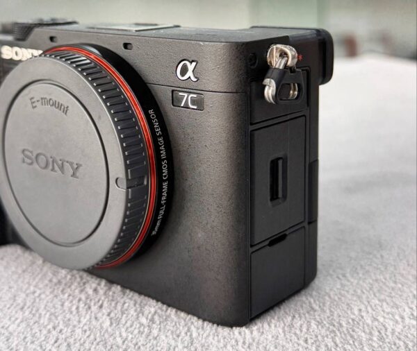 photo_2025-12-10_03-57-26 Sony Alpha 7C (ILCE-7C) with SmallRig Cage + Accessory Bundle