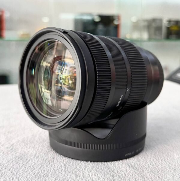 Sigma 28-70mm f/2.8 DG DN Contemporary – Excellent Condition (98%) with Accessory Bundle
