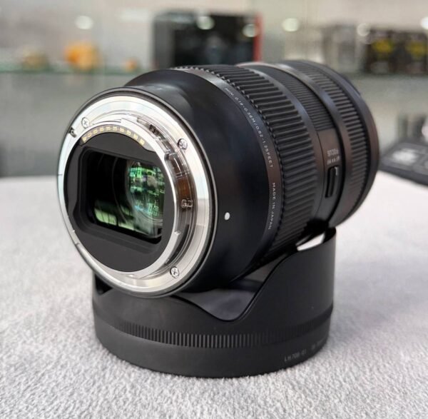 Sigma 28-70mm f/2.8 DG DN Contemporary – Excellent Condition (98%) with Accessory Bundle