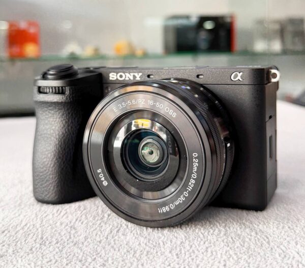 Sony A6700L Kit with 16-50mm Lens + Accessory Bundle