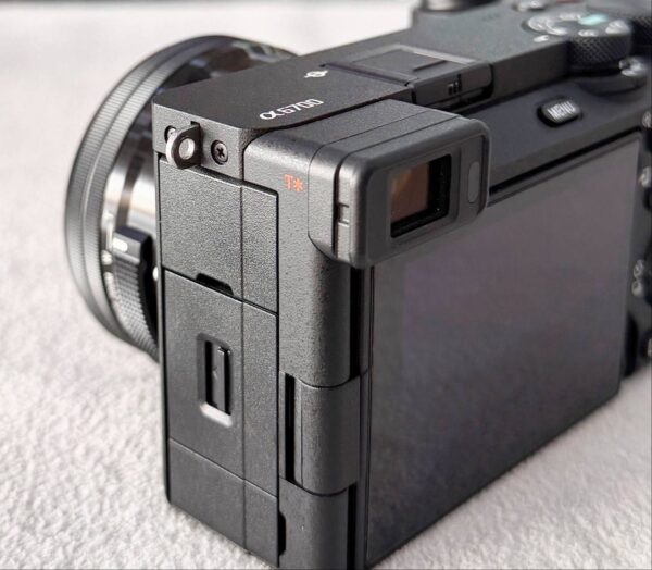 Sony A6700L Kit with 16-50mm Lens + Accessory Bundle