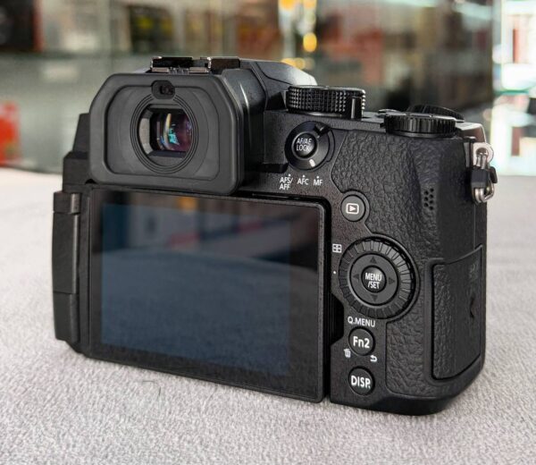 photo_2025-12-22_09-01-38 Panasonic Lumix DC-G90 (G95) Kit with 12-60mm Lens + Wireless Mic + Accessory Bundle