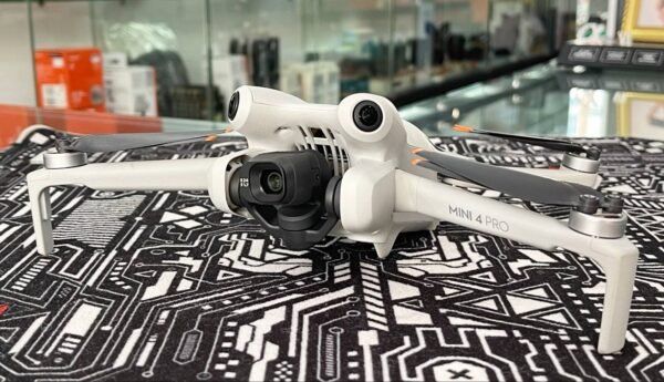DJI Mini 4 Pro Fly More Combo – Like New 4K HDR Drone with RC 2 + 3 Batteries + 64GB