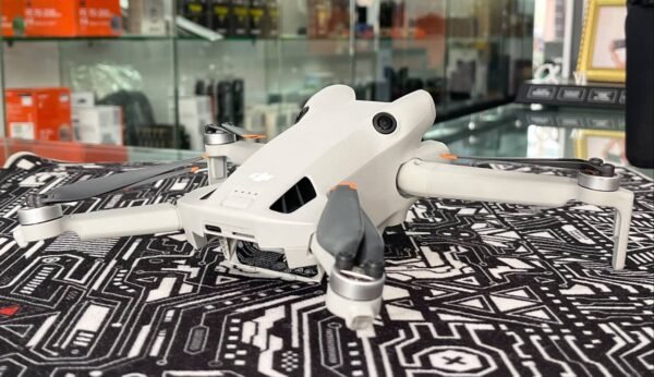 DJI Mini 4 Pro Fly More Combo – Like New 4K HDR Drone with RC 2 + 3 Batteries + 64GB