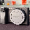 Sony A6400 best-selling APS-C mirrorless camera with flip screen – excellent condition