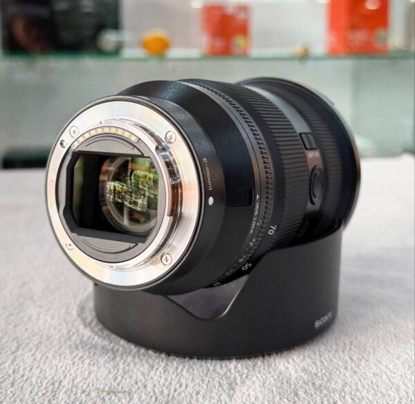 Sony FE 24-70mm f/2.8 GM II Lens – Like New (99%) with UV Filter + Accessory Bundle