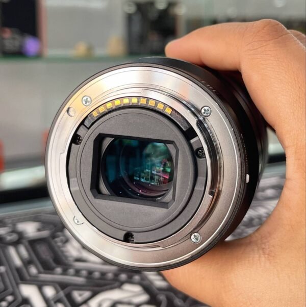 Sony E 16-70mm f/4 ZA OSS Carl Zeiss Lens – Excellent Condition (98%)