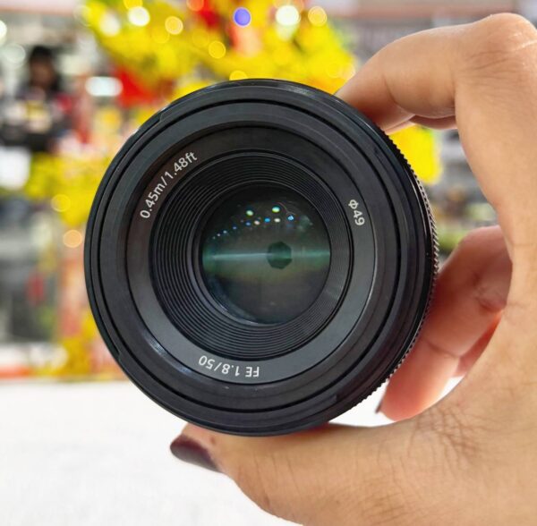 photo_2026-02-06_05-38-24 Sony FE 50mm f/1.8 Lens with UV Filter + Accessory Bundle