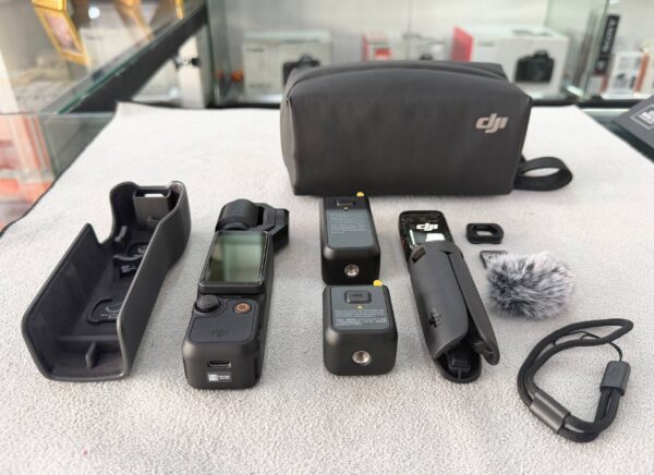 DJI Osmo Pocket 3 Creator Combo with 64GB Memory Card + Screen Protector + Accessory Bundle