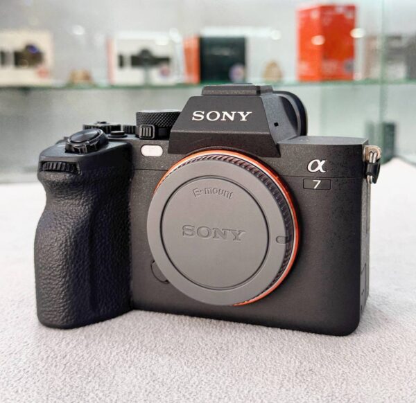 Sony Alpha 7 IV (ILCE-7M4) with Microphone + Accessory Bundle
