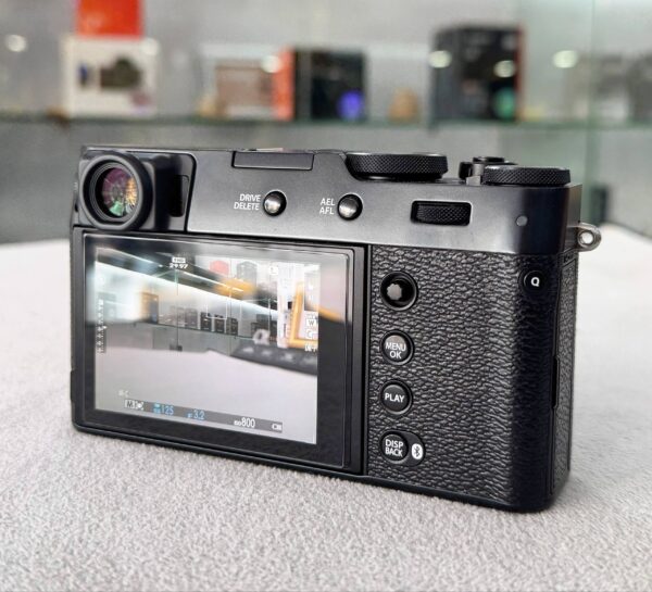 Fujifilm X100VI – Like New (99%) with Accessory Bundle