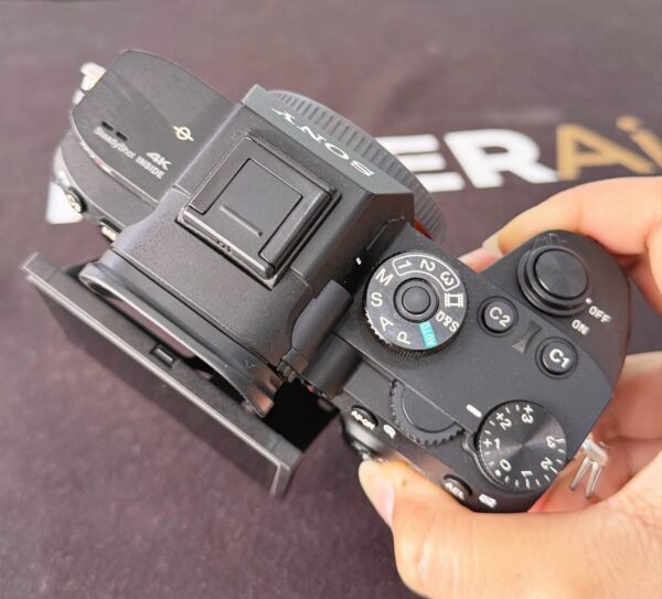 Sony Alpha 7R III (ILCE-7RM3) with Microphone + Accessory Bundle