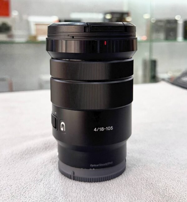 Sony 18-105mm f/4 G OSS lens very good condition